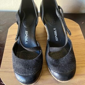 Teva wedge sandals size 7